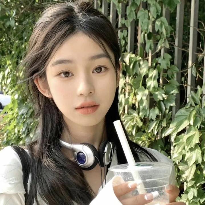 芳邻疑案